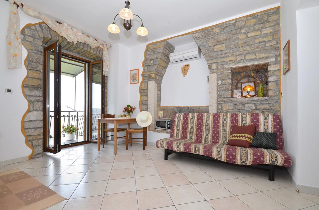 Bella Vista Apartments Мотовун Екстериор снимка
