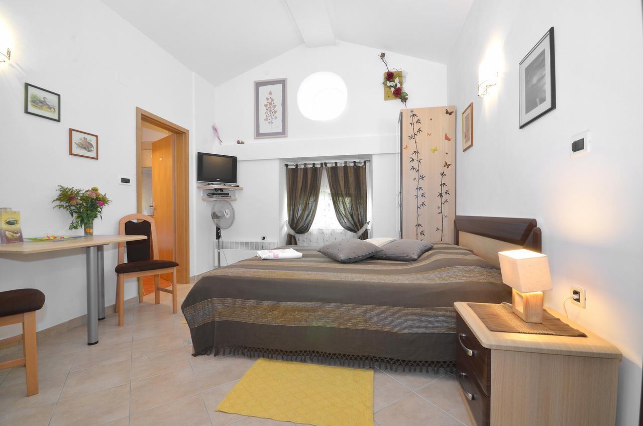 Bella Vista Apartments Мотовун Екстериор снимка