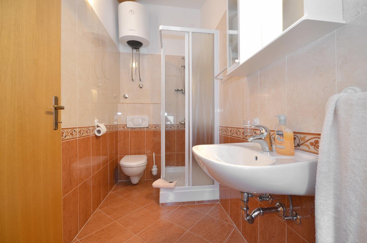 Bella Vista Apartments Мотовун Екстериор снимка