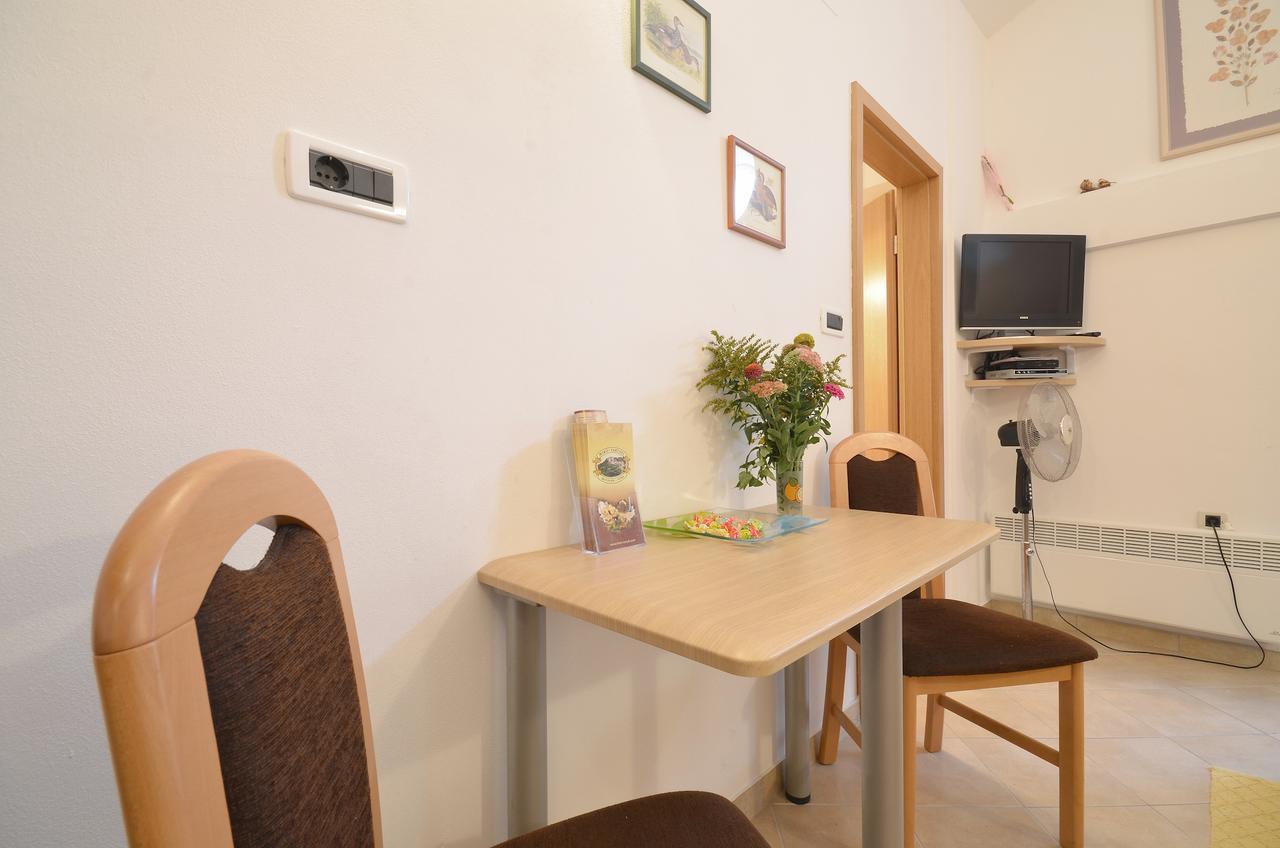 Bella Vista Apartments Мотовун Екстериор снимка